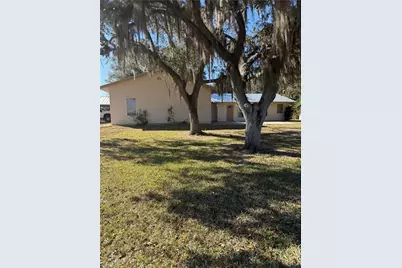 2687 Old Lakeport Rd, Moore Haven, FL 33471 - Photo 1