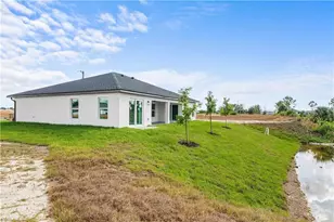 4010 NE 12th Ct, Cape Coral, FL 33909 - Photo 25