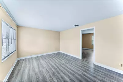 210 Charlotte Ave, Fort Myers, FL 33916 - Photo 13