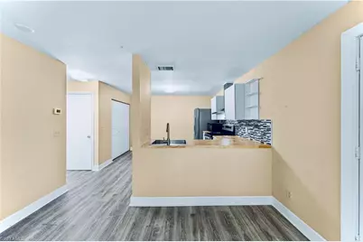 210 Charlotte Ave, Fort Myers, FL 33916 - Photo 3