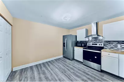 210 Charlotte Ave, Fort Myers, FL 33916 - Photo 5