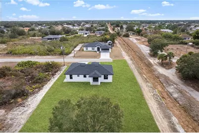 2718 67th St W, Lehigh Acres, FL 33971 - Photo 7