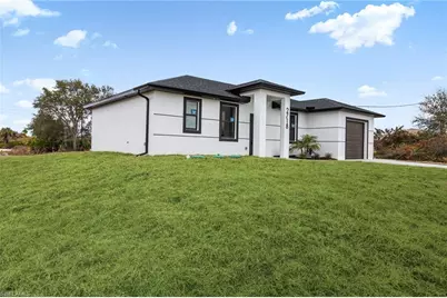 2718 67th St W, Lehigh Acres, FL 33971 - Photo 9