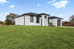 2718 67th St W, Lehigh Acres, FL 33971 - Photo 9