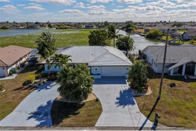 312 NW 13th St, Cape Coral, FL 33993 - Photo 5