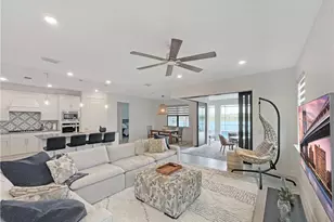 2057 Yellowfin Cir, Naples, FL 34114 - Photo 11