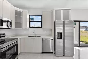 2807 74th St W, Lehigh Acres, FL 33971 - Photo 15