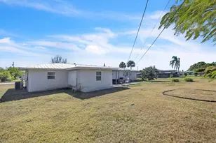 323 Hollywood St, Lehigh Acres, FL 33936 - Photo 43