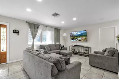 323 Hollywood St, Lehigh Acres, FL 33936 - Photo 3