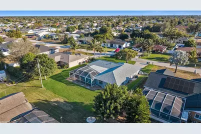 1705 SE 6th Ter, Cape Coral, FL 33990 - Photo 9