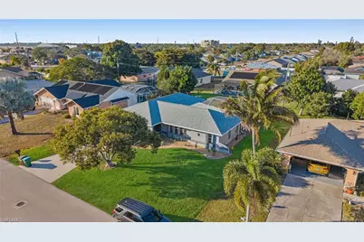 1705 SE 6th Ter, Cape Coral, FL 33990 - Photo 7