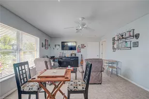 901 NW 3rd Pl, Cape Coral, FL 33993 - Photo 17