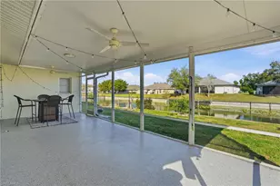 703 SE 7th St, Cape Coral, FL 33990 - Photo 27