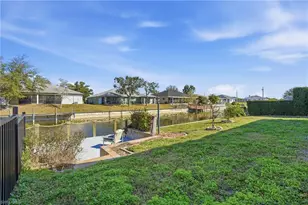 703 SE 7th St, Cape Coral, FL 33990 - Photo 29