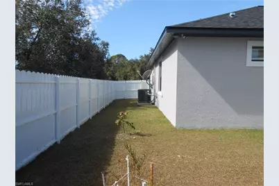 6033 Kumquat Cir, Labelle, FL 33935 - Photo 47