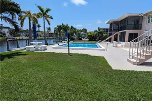 834 SE 46th St, Cape Coral, FL 33904 - Photo 5