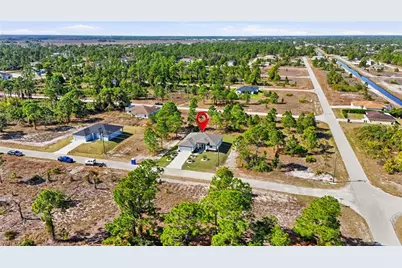 1042 Marshall Ave S, Lehigh Acres, FL 33974 - Photo 7