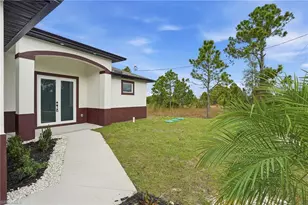 1042 Marshall Ave S, Lehigh Acres, FL 33974 - Photo 3