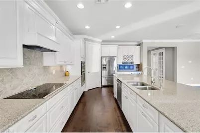 11807 Dixon Dr, Fort Myers, FL 33913 - Photo 15