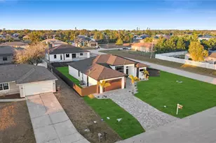 1401 SW 13th Terrace, Cape Coral, FL 33991 - Photo 33