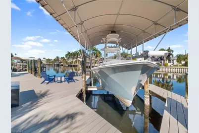 977 N Waterway Dr, Fort Myers, FL 33919 - Photo 33