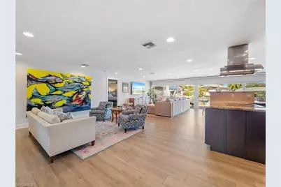 977 N Waterway Dr, Fort Myers, FL 33919 - Photo 9