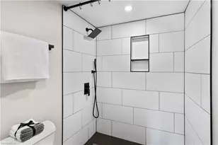 25804 Cockleshell Dr, Bonita Springs, FL 34135 - Photo 19