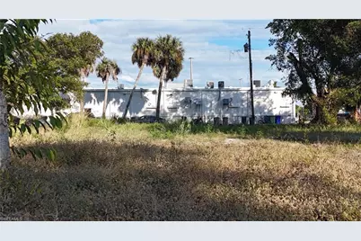76 Alameda Ave, Fort Myers, FL 33905 - Photo 3