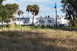 76 Alameda Ave, Fort Myers, FL 33905 - Photo 3