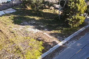 76 Alameda Ave, Fort Myers, FL 33905 - Photo 1