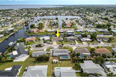 1719 W Bluewater Ter, North Fort Myers, FL 33903 - Photo 41
