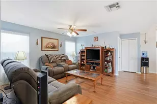 203 Manatee St, Fort Myers, FL 33913 - Photo 5