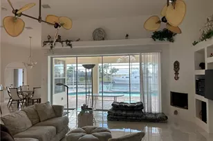 2002 SE 28th St, Cape Coral, FL 33904 - Photo 7