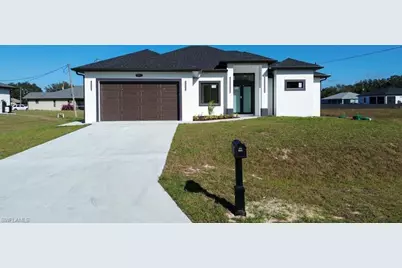 2903 E 17th St, Lehigh Acres, FL 33972 - Photo 3