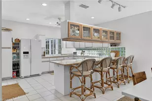 556 Sea Oats Dr, Sanibel, FL 33957 - Photo 9