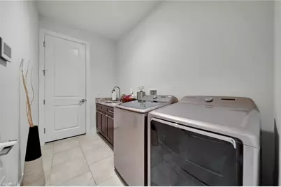 3246 NW 21st Ter, Cape Coral, FL 33993 - Photo 35