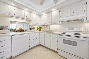 4260 SE 20th Pl, Cape Coral, FL 33904 - Photo 9