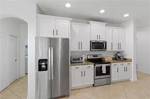 2452 Blackburn Cir, Cape Coral, FL 33991 - Photo 21