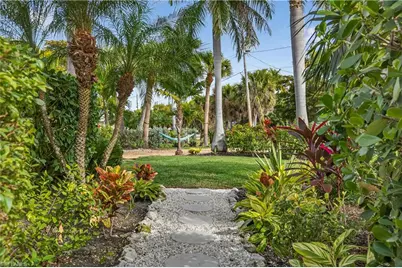 1103 Captains Walk St, Sanibel, FL 33957 - Photo 35