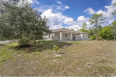 2001 E 14th St, Lehigh Acres, FL 33972 - Photo 27