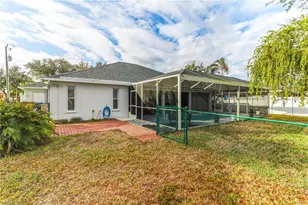 1023 SE 4th St, Cape Coral, FL 33990 - Photo 31