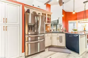 1023 SE 4th St, Cape Coral, FL 33990 - Photo 7