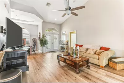 1023 SE 4th St, Cape Coral, FL 33990 - Photo 11