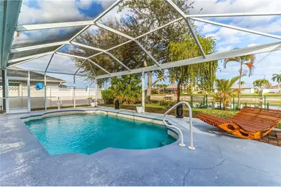 1023 SE 4th St, Cape Coral, FL 33990 - Photo 27