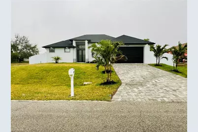 1929 NE 14th St, Cape Coral, FL 33909 - Photo 9