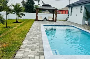 1929 NE 14th St, Cape Coral, FL 33909 - Photo 23