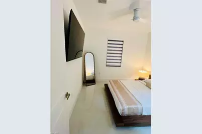 1929 NE 14th St, Cape Coral, FL 33909 - Photo 5