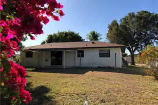 211 SE 23rd St, Cape Coral, FL 33990 - Photo 5