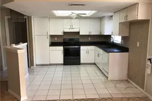 211 SE 23rd St, Cape Coral, FL 33990 - Photo 3