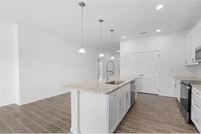1024 SW 1st St, Cape Coral, FL 33991 - Photo 15